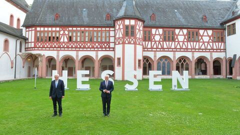Die "HESSEN-Buchstaben" am Kloster Eberbach