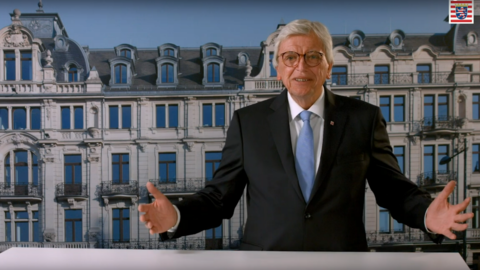 Startbild zum Video „Hessen lernt Schwimmen!“