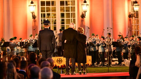 Bewegend: Volker Bouffier mit seiner Frau Ursula bei der Zeremonie.