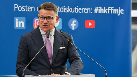 Ministerpräsident Rhein beim Jahresempfang der IHK in Frankfurt