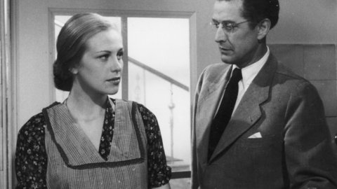 Schwarzweiß-Foto mit einer Frau und einem Mann