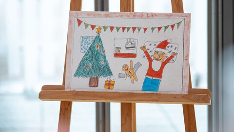 Der Weihnachtsmann als Backexperte Gemaltes Kinderbild vom Weihnachtsmann als Bäcker