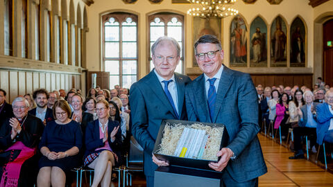 Dr. Heidenreich und Ministerpräsident Rhein im Frankfurter Römer