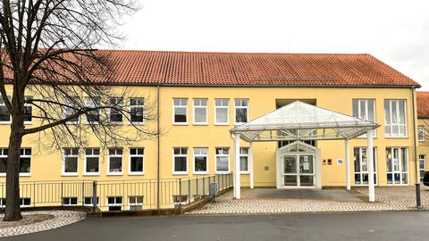 Verwaltungsgebäude Grenzdurchgangslager Friedland und Außenstelle des BVA                 Verwaltungsgebäude Grenzdurchgangslager Friedland und Außenstelle des BVA