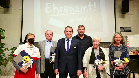 Kultusminister Lorz würdigt ehrenamtliches Engagement an Schulen